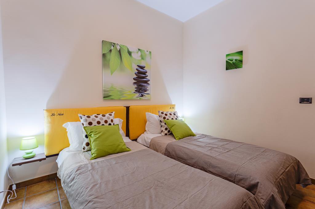 La Nuit Bed & Breakfast Bari Bilik gambar